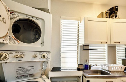 Lindsay Ranch Apartment | Civic Centre, Compact Microapt layout & Sprt Entry