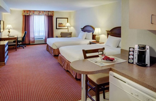Grimshaw Hotel | Coast Grimshaw Hotel & Suites