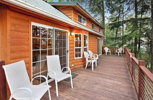 Olga Cabin | Cozy 1BR Waterfront Cabin with Mountain Views