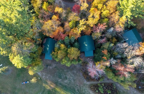 Ripton Cabin | Cozy and pristine timberframe cabin