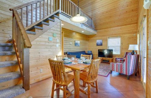Columbia House | Cozy Columbia Cabin w/Shared Lake Dock!
