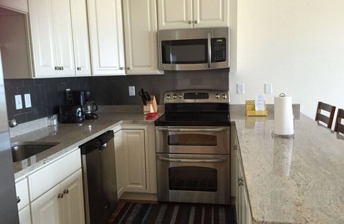 Hampton Condo | Cozy Oceanfront Penthouse w/Private Sunrise Deck