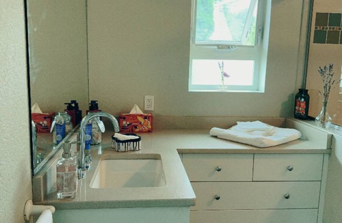 Bothell House | Cozy, Quiet, Bothell River House