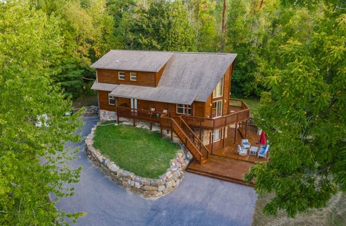 Baraboo Cabin | DEVILS LAKE ESCAPE - DELUXE LOG HOME SLEEPS 16 -8 BEDS