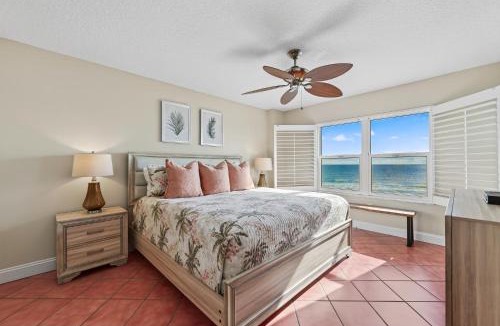 Seawinds Condo Apartment | Direct oceanfront corner 2/2 with stunning views, huge balcony, heated pool, and garage parking