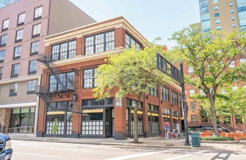 Central Business District Apartment | Downtown Cincinnati 2BR | Walk to Reds & Casino
