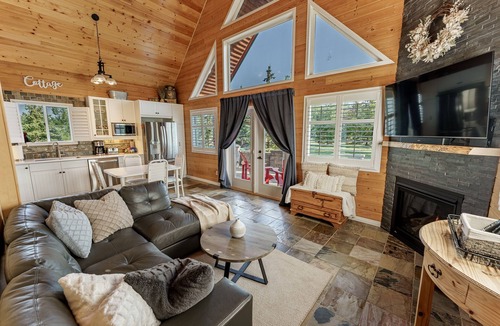 Strathcona County Cabin | Elk Island National Park | Private Nature Escape