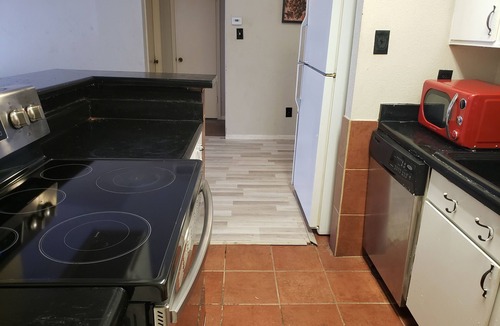 Clodine Apartment | Entire apartment full furnished up to 4 guests. 5.mins to China town