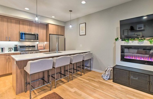 Baker House | Explore CO - Central/Rooftop Terrace & Fire Pit