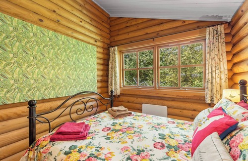 Highampton Cabin | Family-friendly, centrally placed for all parts of Devon, unspoilt countryside