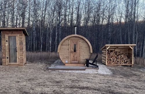 Central Alberta Cabin | Forest Tiny Home with Hot Tub & Sauna in Alberta, Canada