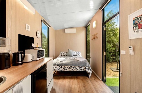 Lancefield Cabin | Fully Equipped Tiny House Perfect for an Intimate Getaway in Victoria