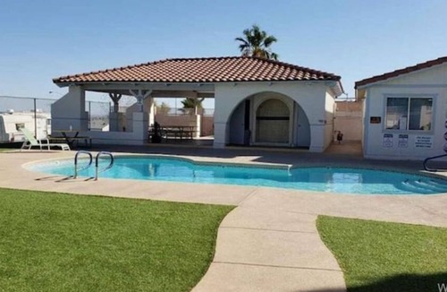 Laughlin House | Fun Rustic 2/2 Single level in a great community.