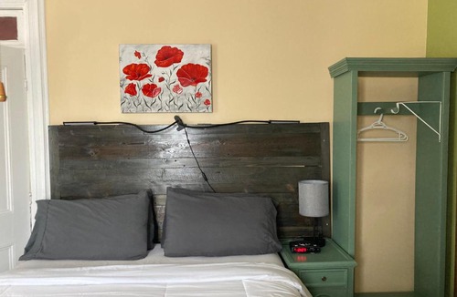 Saint-Andre-Avellin Bed & Breakfast | Gil Ann