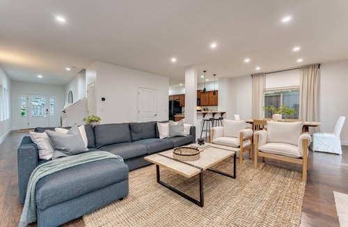 Hazel Dell House | Gorgeously Designed Entire Home!
