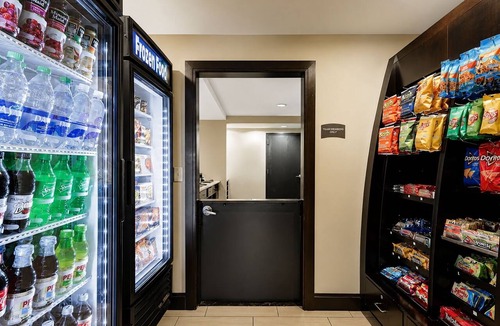 Lanham Apartment | Hearing Accessible Suite Nr UMD | Free Breakfast!