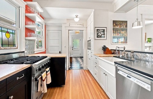 Newlands House | Historic Mapleton Hill Home with Victorian Charm and Modern Amenities