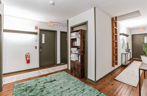 Cheyney Apartment | Historic Thornton Studio Retreat