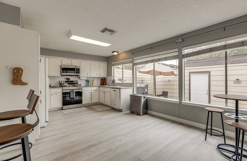 Clodine House | Houston Family Retreat w/Patio: Near Downtown!