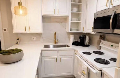 Hyde Park Apartment | Houston Walkable Gem Modern Montrose Stay