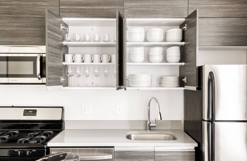 South Loop Apartment | Impeccable South Loop 2BR nr L & Grant Park, by Blueground