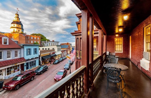 Historic District Hotel | Just Steps from Waterfront | Robert Johnson King | 0.3mi to US Naval Academy