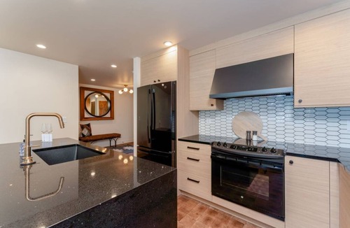 Wapato Point Condo | Lakefront Condo B2 Pool in Wapato Point Chelan