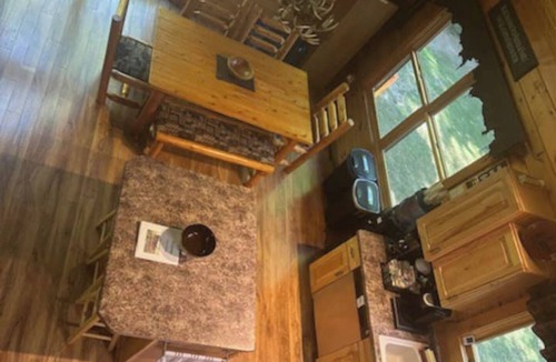 Crivitz Cabin | Large, modern cabin in enjoyable Crivitz, WI. Sleeps up to 14.