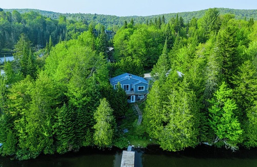 St-Adolphe-d'Howard Ski Chalet | Le Chalet Bleu, lakefront with spa