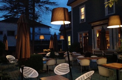 Sutton Hotel | Le Pleasant Hôtel