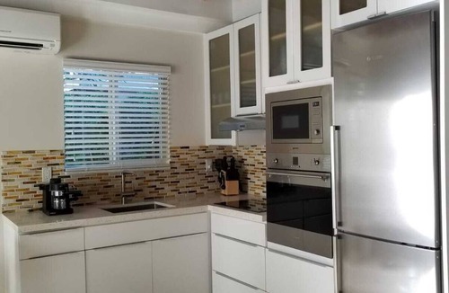 Flagami House | LUXURY Guayabita's House