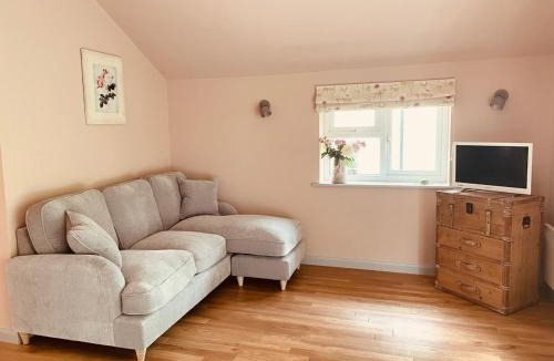 Mayfield House | Meadow View