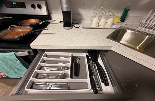 Saskatoon House | Modern Private 1 Bedroom Suite in Brighton Saskatoon. Close to U of S and RUH