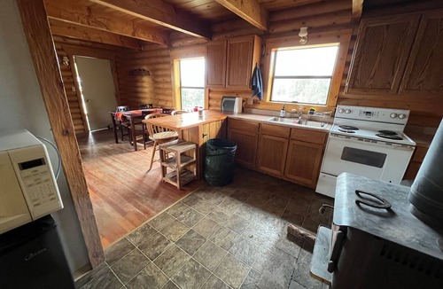 Alturas Cabin | Mountain Cabin Getaway - The Cranky Canard