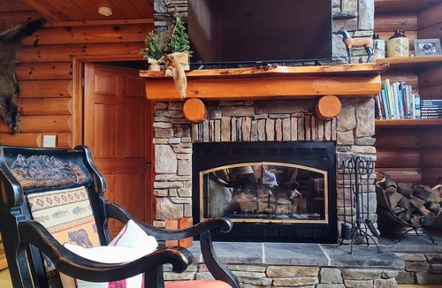 Mauston Cabin | Northwoods retreat: walking distance to the Castle Rock Lake.