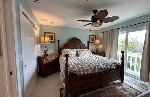 Placida Condo | Paradise on LGI! Golf Cart, Pool & Private Beach, Free parking & Free ferry