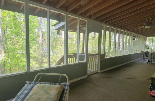 Westminster House | Peaceful 2-bedroom house on Lake Hartwell ^ 20 Miles to Clemson