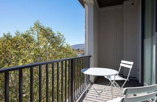 Batesville Apartment | Piedmont Place 402 | Spacious 2-Bedroom Condo in Crozet