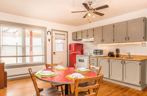 Granby Apartment | ⭐Practical and close to everything Le Lac #6, La Virée Familiale⭐