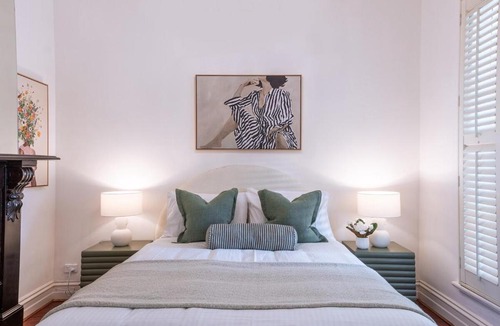 Prahran House | Prahran Timeless & Modern Haven - Central Location