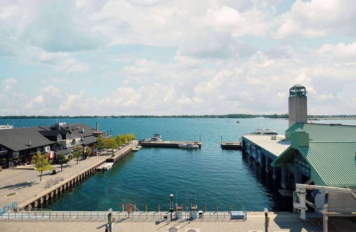 Central Waterfront Hotel | Radisson Blu Toronto Downtown