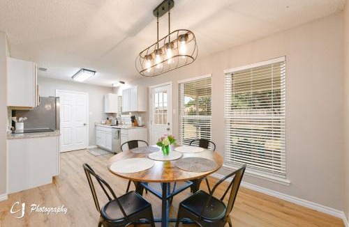 Abilene House | Rex Ranch Comfortable and Close to Everthing