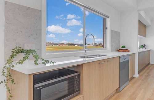 Echuca House | Riverside Meadows - Echuca Holiday Homes