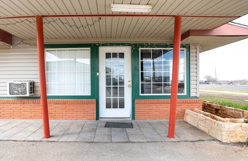 Jacksboro Hotel | Rodeway Inn