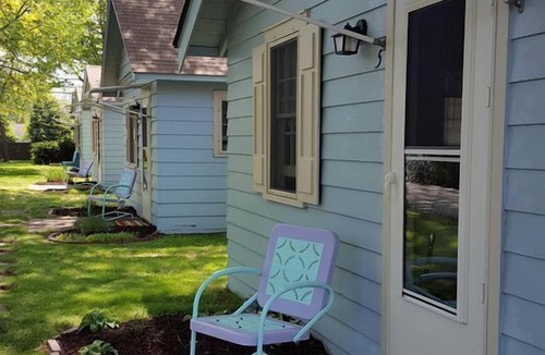 Vermilion Cottage | Rustic Lakeside Vacation Rental with Beach Access in Vermilion, Ohio