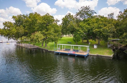 Burnet RV Rental | RV Site - Pull Through 27