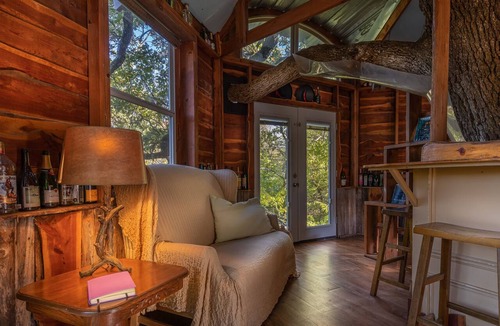 Celeste Bed & Breakfast | Savannah's Meadow