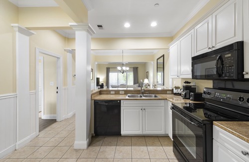North Litchfield Beach Condo | Seaside Inn 1 bedroom condo w/Kitchen and Balcony