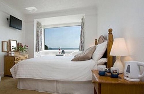 West Looe Bed & Breakfast | Seaview