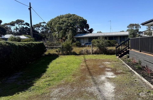 Venus Bay House | Shelby s Lodge- lovely light filled home
